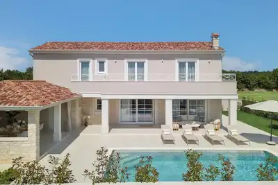Image de Belle maison à Zminj avec WiFi