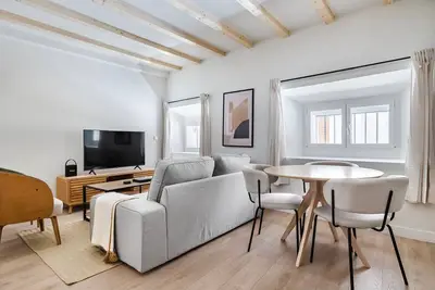 Image de Sunny Malasaña 2br w/ Elevator, walk to Gran Via, by Blueground