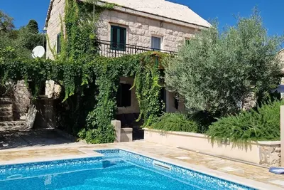 Image de Maison de vacances avec la piscine Selca, Brac (K-22845)
