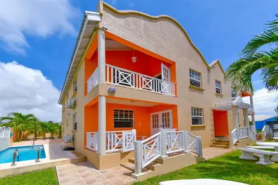Image de On the popular Barbados south coast, we offers comfortable 2-bedroom apt, minutes from Oistins