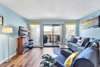 Image de Weston Point - 1 bedroom waterfront condo