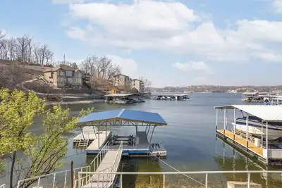 Image de Harmony House - 3 bdrm lakefront in ideal location