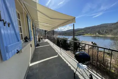 Image de La Maison Les Moulins Vakantiehuis in de Morvan, Uitzicht op Lac de Panneciere