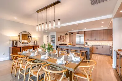 Image de Brand New Luxury Amenities Frontgate Residence
