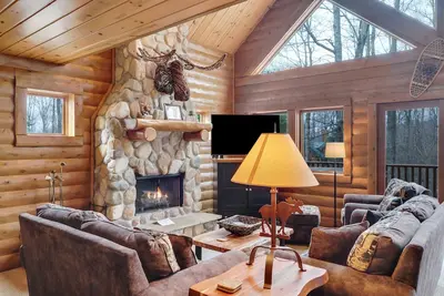 Image de Mountain Cabin 816 | Monument Golf Course | Deer Lake | Boyne Mountain Resort