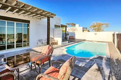 Image de Unique Villa w/ Mayan Palace Resort Access, private pool, and amazing views