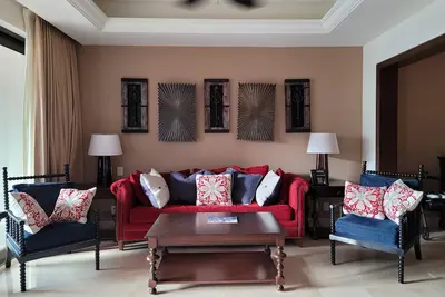 Image de Close to Shopping and Marina! Luxury Resort With Many Outdoor Swimming Pools