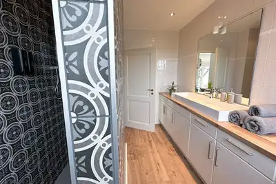 Image de Gemütliche Wohnung in Neuwied Rodenbach mit Nähe zum Rhein und Waldlandschaft