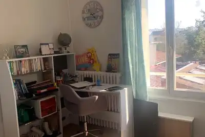 Image de Proche Paris Maison avec un joli jardin 8-10 personnes, idéal grande famille