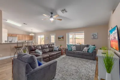 Image de Cozy & Spacious 3br Pet Friendly Single-Story Big Backyard near SanTan Mall