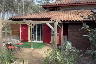 Image de Maison dans la pinède à Lacanau, jardin privé, piscine, à 5 min de l’océan