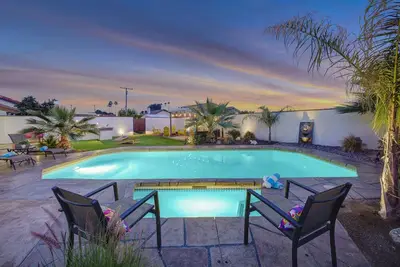 Image de Chella Time: Pool, Game Room, Fun!