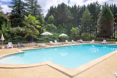 Image de Maison de charme avec piscine, au cœur de Prats du Périgord, idéale pour 4 pers. et animaux acceptés