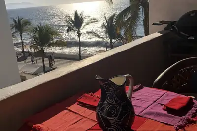 Image de Beachfront 2 bedroom condo for rent