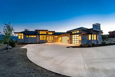Image de Luxurious Red Ledges Masterpiece, 90 Day Min Stay, Golf