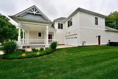 Image de Bayside Resort: Beautiful 5 Bedroom House -close to pools!