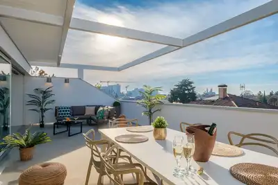 Image de Dream Attic- in city center, close to station, hospitals, tourist sites