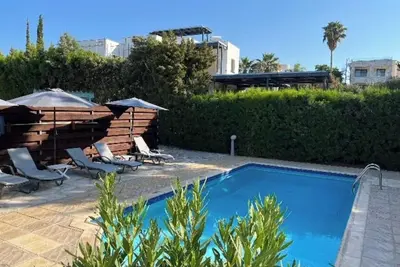 Villa Del Ray - 3 Bedroom 2 Bathroom Villa, Ideal Location for Coral Bay