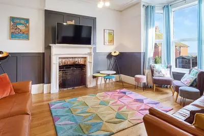 Image de Escape to Belmont House and experience the epitome of coastal luxury in the heart of Broadstairs.