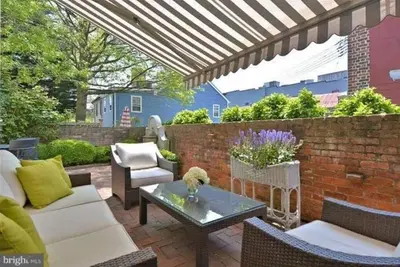 Image de Historic Luxury Steps to Usna + Vibrant Waterfront\n