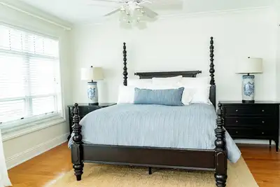 Image de Luxurious Beachfront Condo at Barefoot Beach