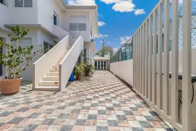 Image de Villa Alegria Indulge in this well-placed one-bedroom apartment.