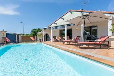 Image de Belle maison de vacances privée avec Wifi, piscine privée, Tv, terrasse et parking