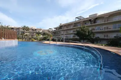 Image de Agréable appartement pour 4 personnes avec climatisation, piscine, Tv, patio et parking