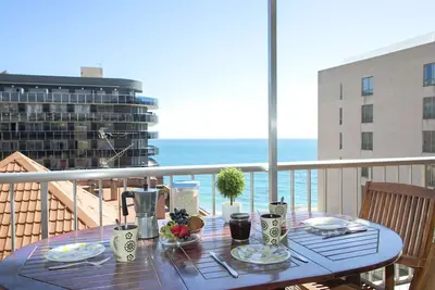 Image de Confortable appartement pour 6 personnes avec climatisation, Tv, terrasse, animaux admis et parking