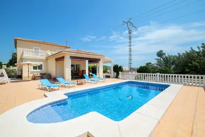 Image de Magnifique maison de vacances privée avec climatisation, piscine privée, Wifi, Tv, patio, parking