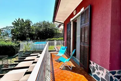 Image de Agréable appartement pour 6 personnes avec piscine privée, Wifi, balcon, animaux admis et parking