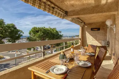 Image de Agréable appartement pour 4 personnes avec climatisation, Wifi, Tv et terrasse