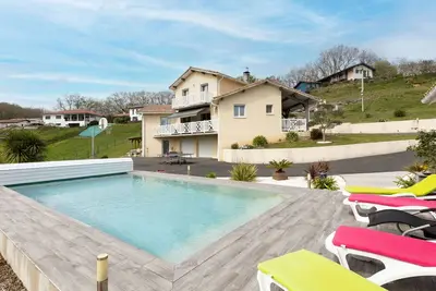 Image de Magnifique maison de vacances privée avec piscine, climatisation, Wifi, Tv, terrasse et parking