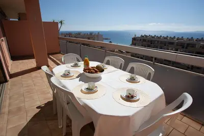 Image de Agréable appartement pour 6 personnes avec climatisation, Wifi, Tv, terrasse et parking
