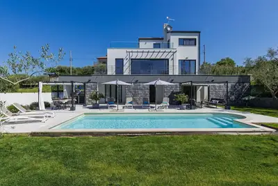 Image de Maison de vacances privée avec Wifi, climatisation, piscine privée, Tv, terrasse, vue panoramique