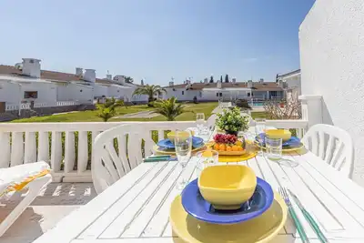 Image de Belle maison de vacances avec Wifi, climatisation, piscine, Tv, terrasse, animaux admis et parking