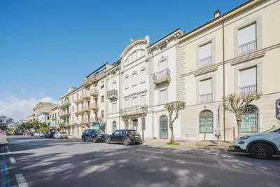Image de Bel appartement pour 5 personnes avec bain à remous, climatisation, Wifi, Tv, patio et parking