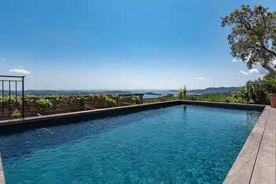 Image de Maison de vacances privée avec Wifi, piscine privée, climatisation, Tv, patio, vue panoramique