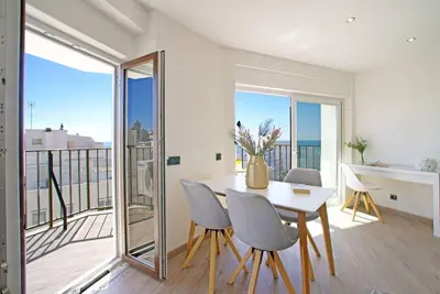 Image de Agréable appartement pour 4 personnes avec climatisation, Wifi, Tv et parking