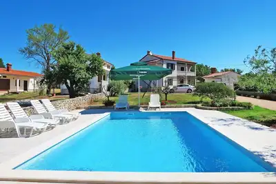 Image de Confortable appartement pour 4 personnes avec piscine, Wifi, climatisation, Tv, terrasse et parking