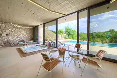 Image de Maison de vacances privée avec Wifi, climatisation, bain à remous, piscine privée, Tv, terrasse