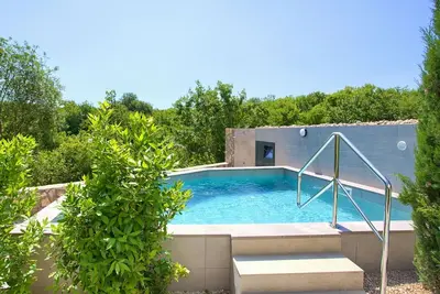 Image de Belle maison de vacances privée avec piscine privée, climatisation, Wifi, Tv, patio et parking