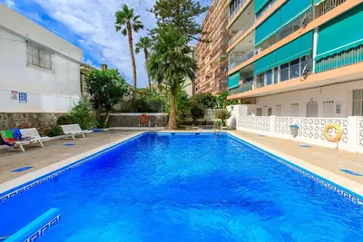 Image de Confortable appartement pour 4 personnes avec piscine, climatisation, Wifi, Tv et terrasse