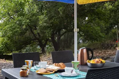 Belle maison de vacances privée avec Wifi, Tv, terrasse, animaux admis et parking