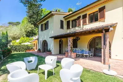 Image de Maison de vacances privée avec bain à remous, Wifi, climatisation, Tv, terrasse, vue panoramique