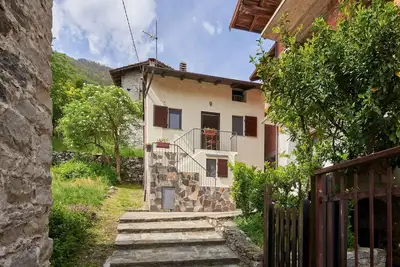 Image de Belle maison de vacances privée pour 3 personnes avec Wifi, patio et animaux admis
