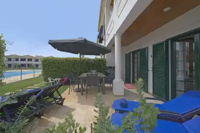 Image de Belle maison de vacances avec climatisation, Wifi, piscine, bain à remous, Tv, terrasse, parking
