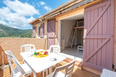 Image de Agréable appartement avec piscine, Wifi, climatisation, Tv, balcon, animaux admis et parking