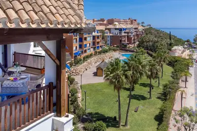 Image de Appartement avec piscine, climatisation, Wifi, Tv, terrasse, animaux admis, vue panoramique, parking