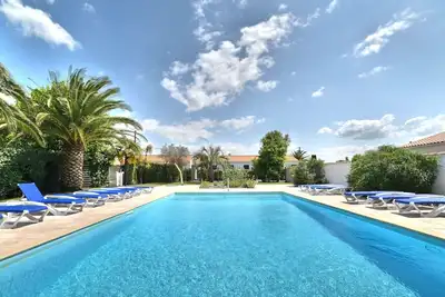 Image de Magnifique maison de vacances pour 4 personnes avec Wifi, piscine, Tv, terrasse et parking